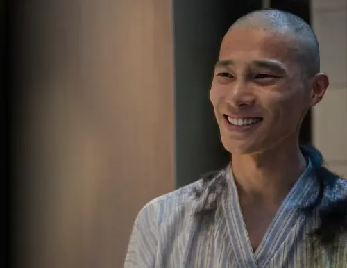 ▲宋偉恩在《血．拾人生》演血癌青年，也為戲剃光頭，和過去在偶像劇、BL劇模樣大不同，演出亦受到好評。（圖／摘自 IG@daai_drama）