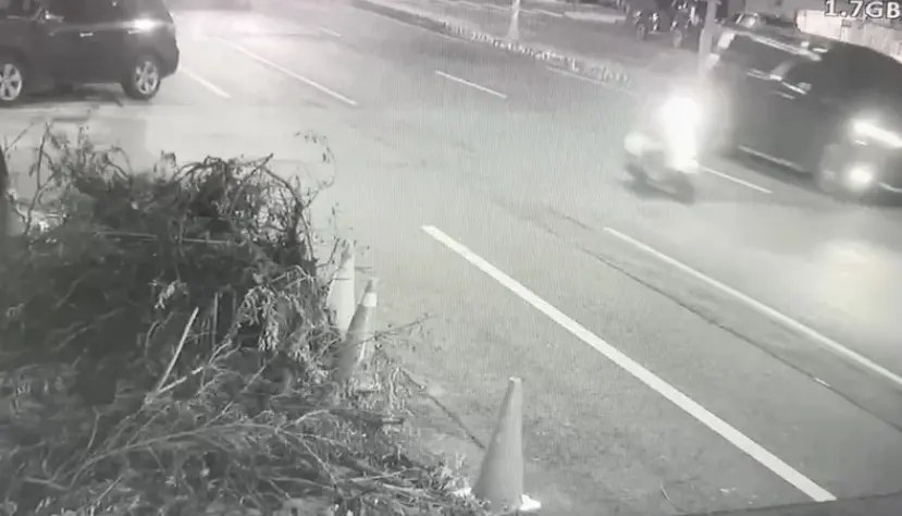 ▲網紅「鳳梨」吳泓逸7月間駕車載妻行經嘉義市區，遭人持槍近距離連開12槍，所幸無人受傷。（圖／翻攝畫面）