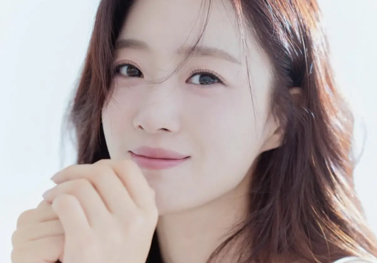 ▲T-ara𤨒晶（如圖）宣布結婚，男方身分為大8歲、曾執導電影《全知讀者視角》的知名導演金秉佑。（圖／＠eunjung.hahm IG）