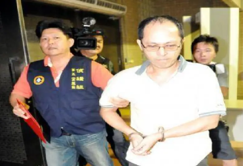 ▲前檢察官吳傑人因性侵女證人遭判貪汙罪入獄，且遭廢除律師資格，如今再被控假冒律師接案詐欺。（圖／翻攝畫面）