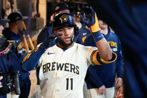 MLB／釀酒人喬里歐受傷退場！賽後確認抽筋　關鍵G4將繼續出賽
