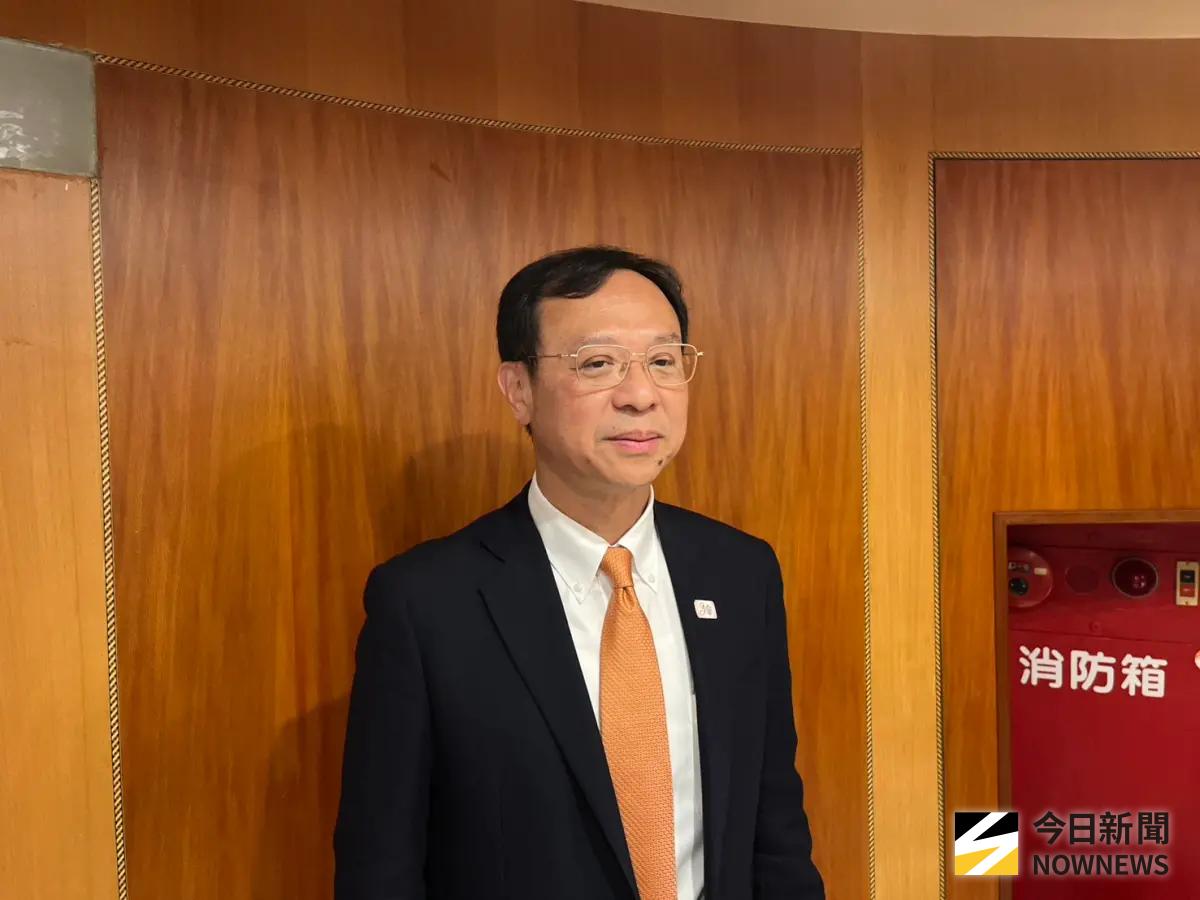假日急症中心「基層醫護優先」！石崇良：禁止醫院強迫、不用鼓勵