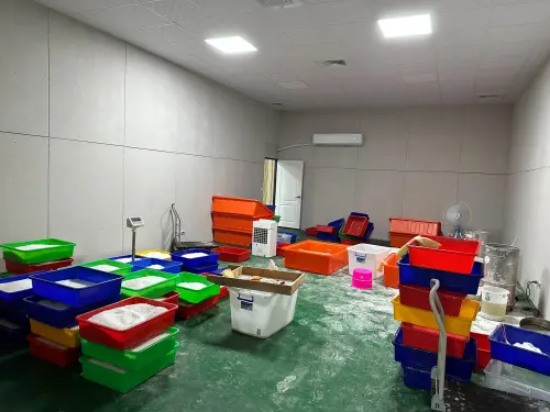 安毒工廠藏身彰化線西掩惡臭 查扣1756公斤成、半品
