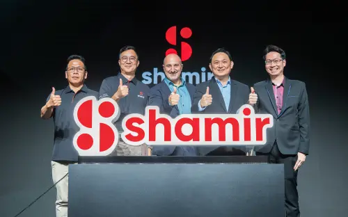 特企／Shamir以科技打造完美視覺體驗：AI訂製鏡片結合賽道模擬
