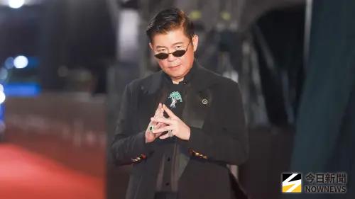 ▲《天才衝衝衝》主持群盛裝走上金鐘紅毯，曾國城（如圖）感性談節目「陪伴宿命」，張文綺與凱希許願得獎，籃籃自封「四大才女」掀笑聲，巫苡萱首次入圍興奮直呼想敲鐘。（圖／NOWNEWS今日新聞攝影中心）