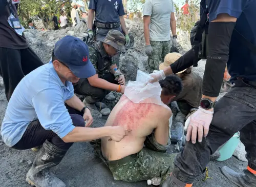 士官長光復救災「不懼熱中暑」網瘋傳！國防部看到了：特頒榮譽狀
