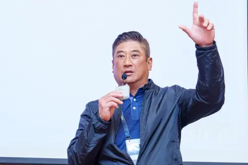 ▲中信金控董事長、同時也是亞洲棒球總會會長的辜仲諒，早在2022年便提出「亞洲大聯盟」構想，主張整合日本、台灣、韓國與中國市場，共同推動亞洲棒球產業發展。（圖／亞棒總提供）