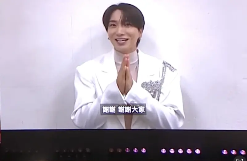 ▲利特（如圖）以《廚師的迫降：客家廚房》抱回金鐘獎「人氣綜藝節目獎」，今（17）日晚間他透過影片在金鐘60頒獎典禮上感謝團隊和評審，未來節目將會有續篇。（圖／三立提供）