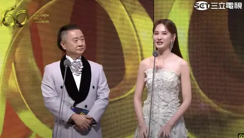▲邰智源（左）與安心亞（右）在金鐘獎頒獎典禮上以〈沒出息〉為主題的段落，成功炒熱全場氣氛。（圖／摘自三立YT）