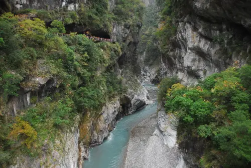 ▲太魯閣國家公園於2018年所上傳的燕子口影像。（圖／取自太魯閣國家公園臉書）
