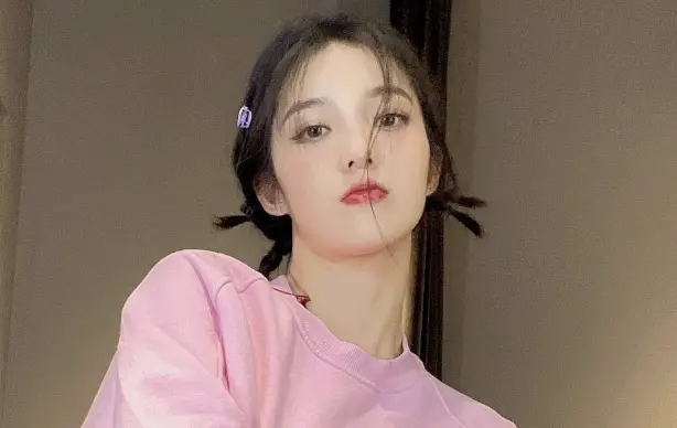 ▲中國百萬網紅張慧賢，深夜發文爆料《許我耀眼》萬鵬（如圖）當小三，更在文中怒嗆：「妳賤不賤」，不料一切都是烏龍一場，隔天一早秒改口道歉。（圖／翻攝自IG elapse_w）