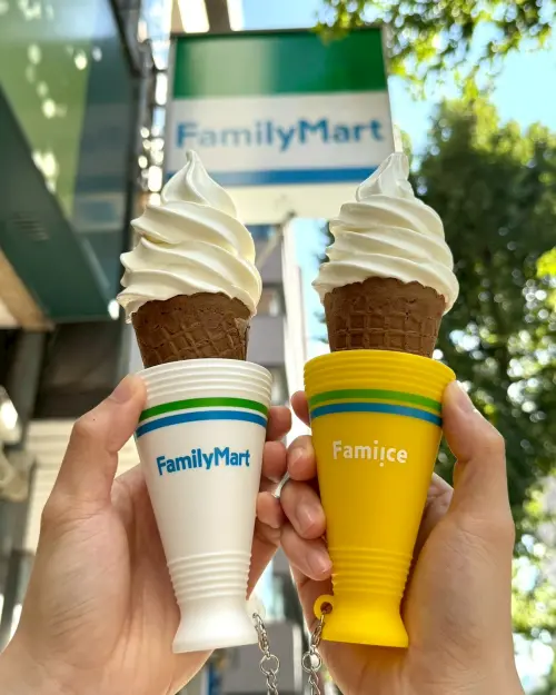 ▲全家霜淇淋買一送一，即起加價129元可獲得多功能加油棒。（圖／全家提供）