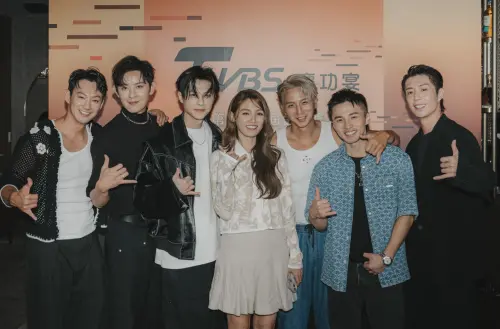 ▲「棒棒堂」小杰、小煜、王子、阿緯、威廉 、敖犬（圖／TVBS提供）