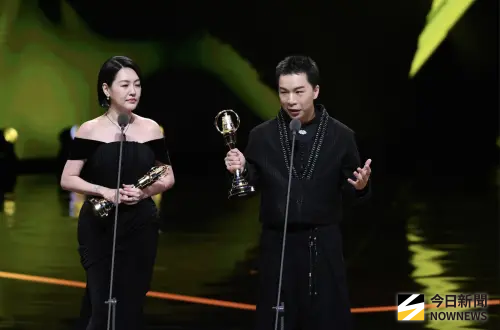 ▲小S（徐熙娣）於第60屆金鐘獎節目類頒獎典禮現身，成為全場矚目焦點，也是收視最高點。（圖／NOWNEWS攝影中心）