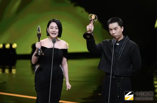 ▲小S（如圖）在痛失姊姊大S後，今奪得「綜藝節目主持人獎」，台上痛哭。（圖／NOWNEWS攝影中心）