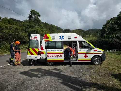 快訊／登山注意！坪林土地公廟發生蜂螫事件　7名遊客驚嚇急送醫
