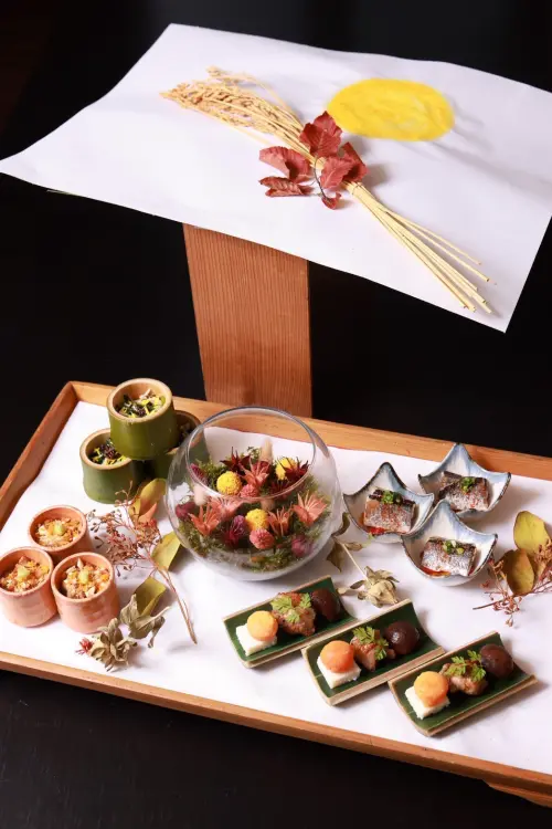 ▲從「燈燈庵」此季菜單中的八寸，就可看出菜色繽紛與精緻。（圖／燈燈庵提供）