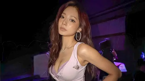 子瑜同款內衣千元能入手！維密秀酒紅Bra驚艷全場　封最強帶貨王
