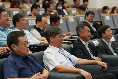 ▲經濟部產業園區管理局高雄楠梓科技產業園區日月光半導體公司高雄廠，舉辦日月光半導體公司封裝技術研究論壇發表會活動，有學研界及該公司人員與會。(圖／日月光半導體公司提供)