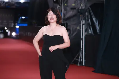 ▲嚴藝文接受採訪時做了殘酷2選1問答。（圖／NOWNEWS攝影中心）