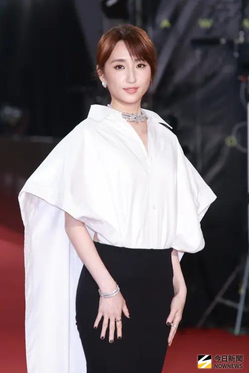 ▲柯佳嬿黑白魚尾裙在紅毯上氣場全開。（圖／NOWNEWS攝影中心）