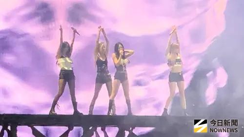 ▲ BLACKPINK高雄開唱，誠意十足送上煙火秀，中文高喊「高雄」超嗨。（圖／讀者提供）