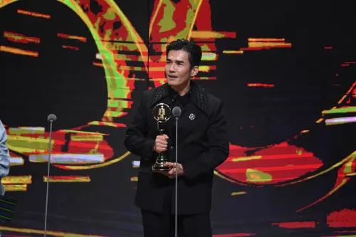 金鐘獎／楊一展出道25年開胡了！拿男配角獎哽咽：感謝天上的姊姊
