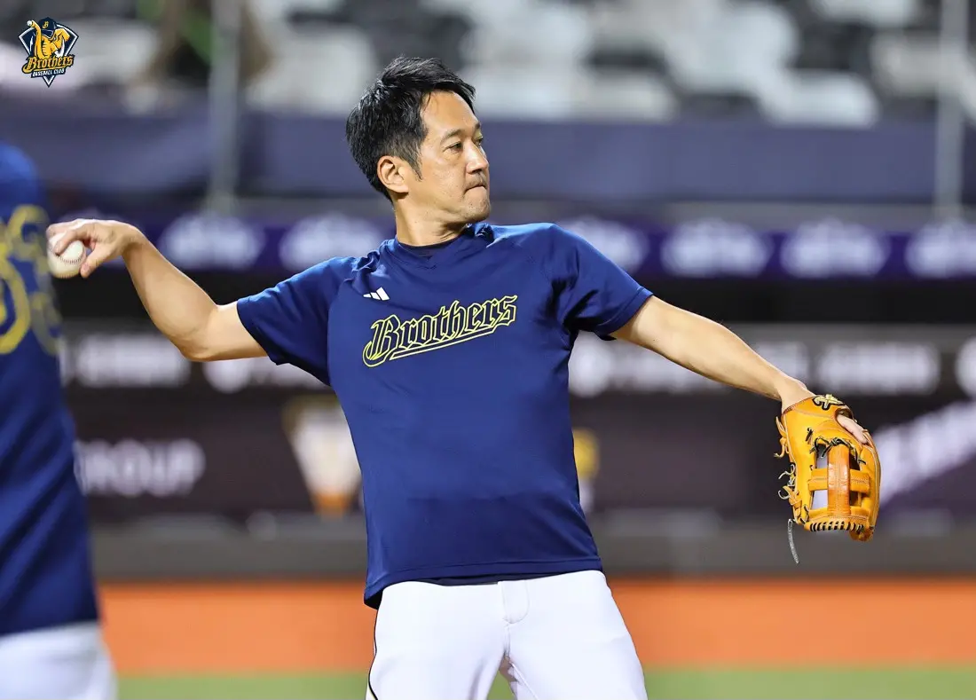 ▲中信兄弟總教練平野惠一，認為球隊不該把休息太久當成藉口，隨後也以握壽司來形容，球隊這段時間的訓練過程。（圖／中信兄弟提供）