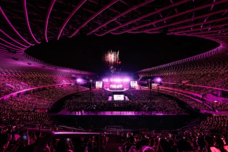 ▲BLACKPINK高雄世運2場演唱會購票人數超過10萬張，第一天演出的美景照片公開，29首歌單也通通出爐。（圖／Live Nation Taiwan）