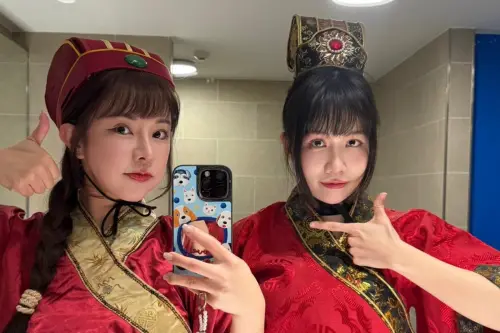 影／巫苡萱變「最美宰相」拐氣！樂天G1開胡　球迷笑：猿來是宰象
