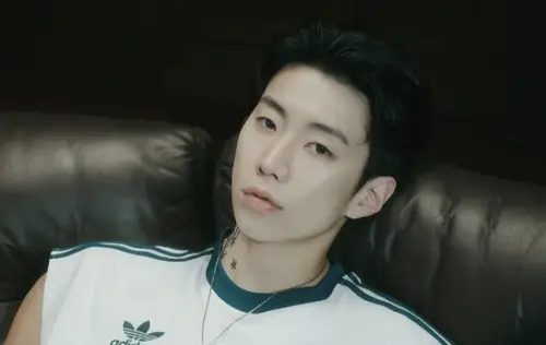 乳癌晚會淪酒局！朴載範上台大唱胸前那對姐妹　網炸鍋：在嘲諷嗎
