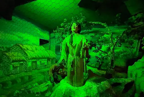 ▲「南天宮十八層地獄」建立用意在於警惕世人，希望藉由展示地獄場景，讓大小朋友以此為戒，呼籲世人勿做壞事，要心存善念、多做好事，但也因裡面陰森可怕，成為許多彰化人小時候的惡夢。