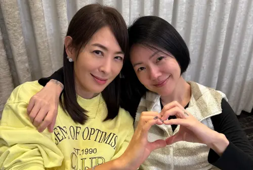 ▲賈永婕（右）PO與小S（左）合照。（圖／賈永婕的跑跳人生FB）