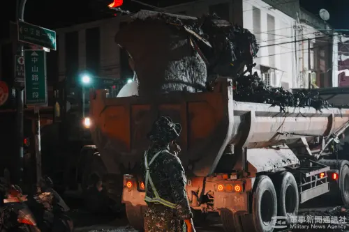 The ROC Armed Forces deployed to aid in the disaster relief efforts following the overflow of the Mataian River dammed lake. (MNA) 