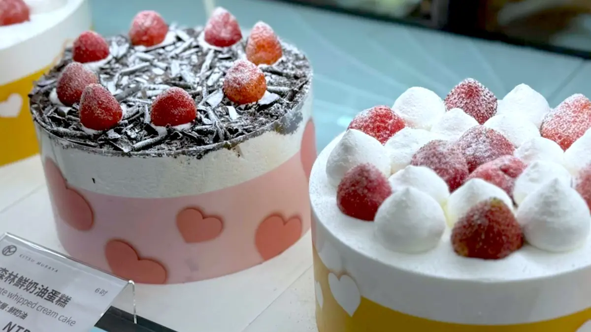 ▲橘村屋展店新北市，三重正義店10月23日開幕「6吋鮮奶油蛋糕買一送一」連續3天，平均一顆蛋糕345元「沒有限量」，時間、地點開賣資訊一覽。（圖／翻攝自橘村屋FB）