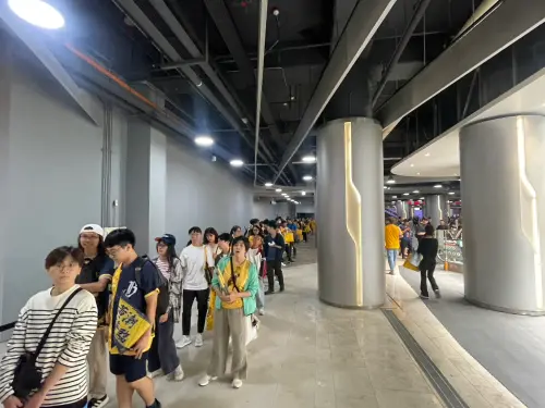 台灣大賽／戰況危急！百萬象迷提前集合　扭蛋區排爆都搶「這款」
