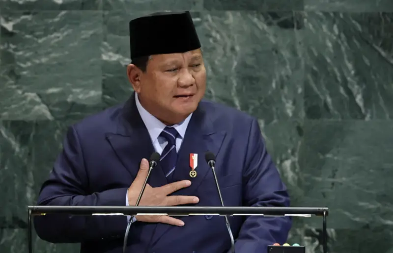 ▲印尼總統普拉伯沃（Prabowo Subianto）上任滿一周年，外交表現積極，卻在國內政策執行上面臨民怨與治理挑戰。（圖／路透社／達志影像）