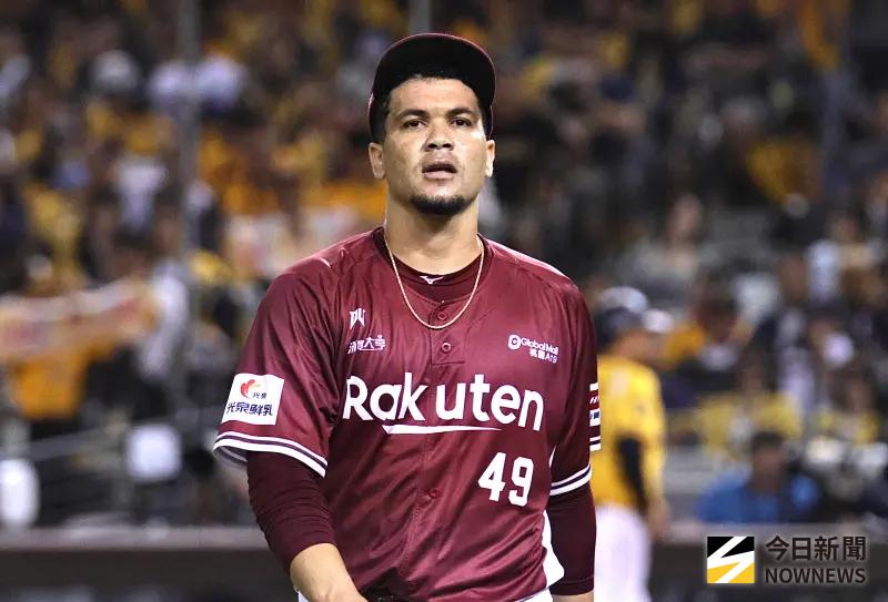 ▲賽後威能帝受訪時表示，樂天擁有聯盟最棒牛棚，這也是他信心的來源，相信後面的隊友能幫助自己守住。（圖／記者朱永強攝）