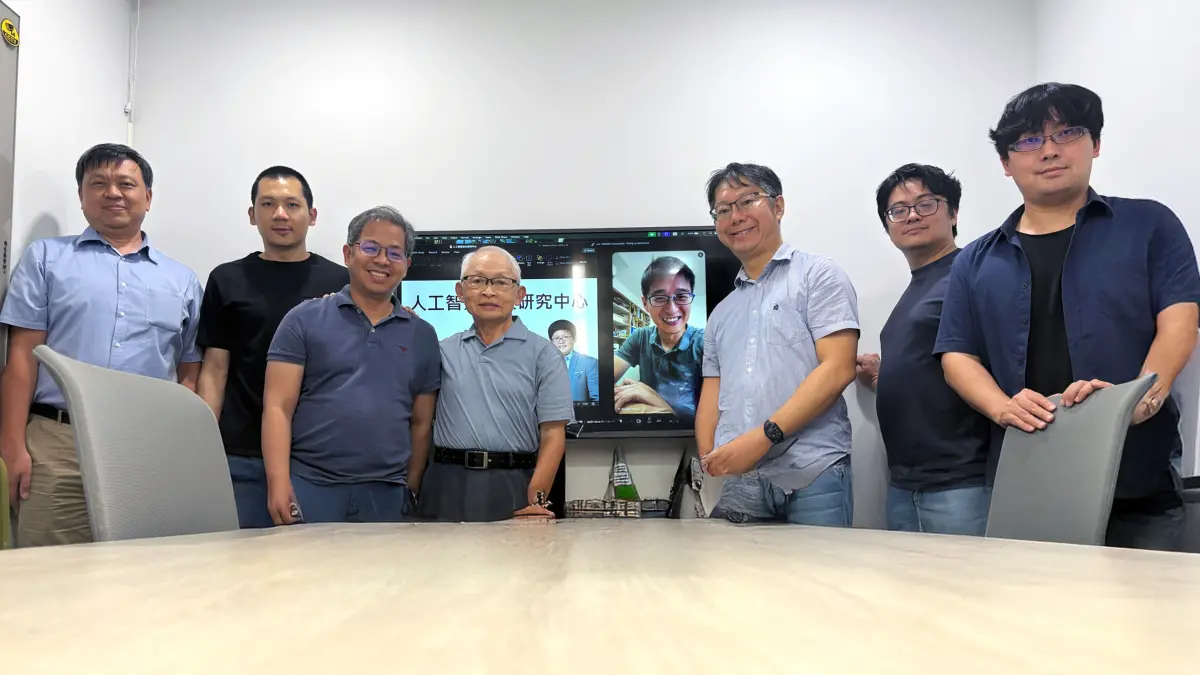 ▲在教育部「國家重點領域頂尖研究中心計畫」的支持下，臺灣大學於2025年成立「人工智慧頂尖研究中心」，圖為該中心成員合照。（圖／臺大提供）