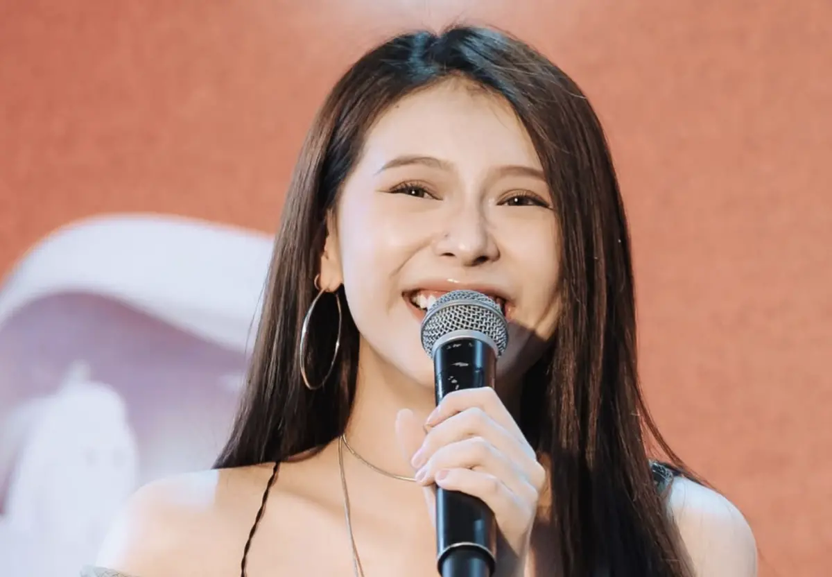 ▲曾被吳宗憲當成「第四個女兒」栽培的歌手妙莎Miusa（如圖），因緋聞遭冷凍一年，近日在社群吐心聲：「不要討好討厭自己的人。」（圖／＠ah_miu0810 IG）