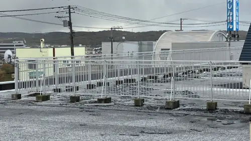 日本冬天來了！北海道稚內降初雪「比往年晚1天」　氣溫驟降至3度
