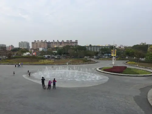 ▲衛武營周邊將有大型商場，令在地民眾期待。（圖／信義房屋）