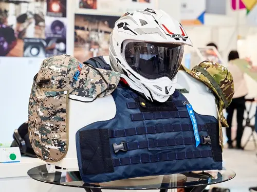 ▲「軍工衣帽保型保養座」能為頭盔進行風乾、除臭和抑菌。（圖／翻攝畫面）