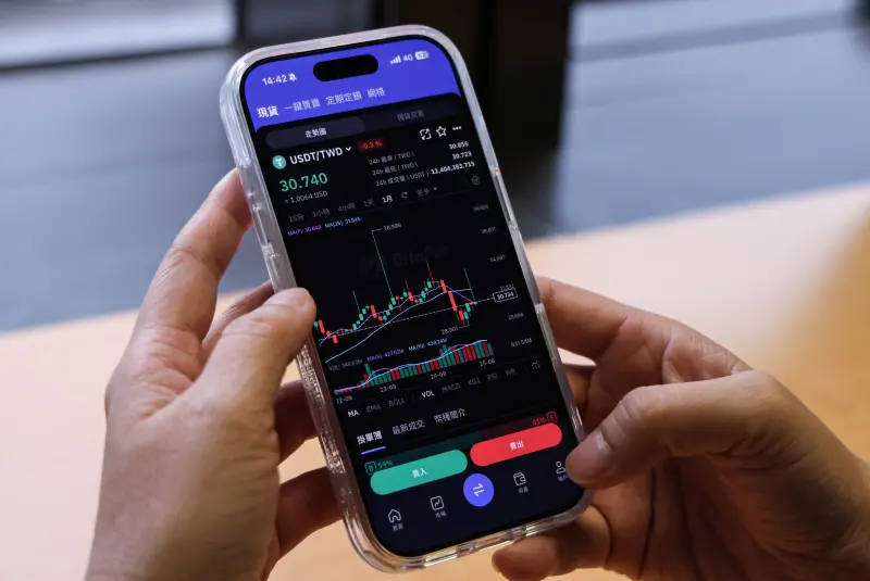 ▲據EY在2025年針對350位高階主管進行的調查，已有 41%。企業使用穩定幣，平均可降低跨境支付成本逾1成。（圖／記者朱永強攝，2025.10.20）