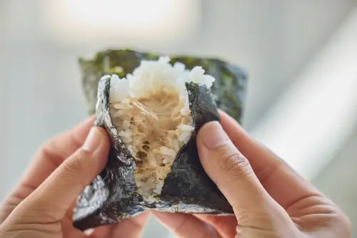 ▲「淺草宿六」從未答應重現「鮪魚美乃滋」飯糰口味，只在台灣廚藝教室吃得到。（圖／日本虎牌提供）