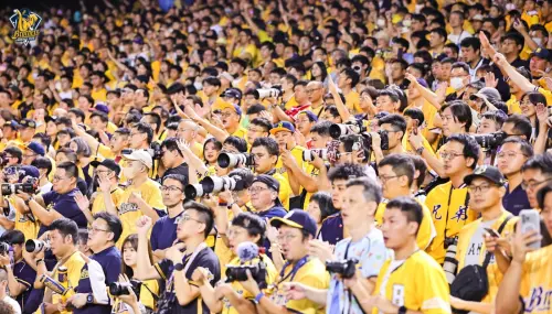 ▲目前中華職棒正在進行台灣大賽，前兩戰是中信兄弟主場，皆在大巨蛋進行；G3一樣在大巨蛋進行，不過是樂天桃猿主場。（圖／中信兄弟提供）