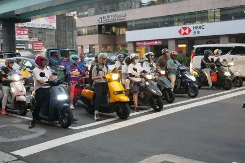 電動車推動不足　8成3民眾指政府應更積極　車價、補助是關鍵！
