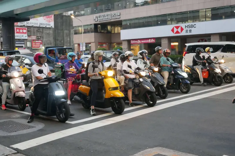 ▲調查指出，8成3民眾要求政府應更積極推動電動機車相關政策。（圖╱台灣智慧移動產業協會提供）