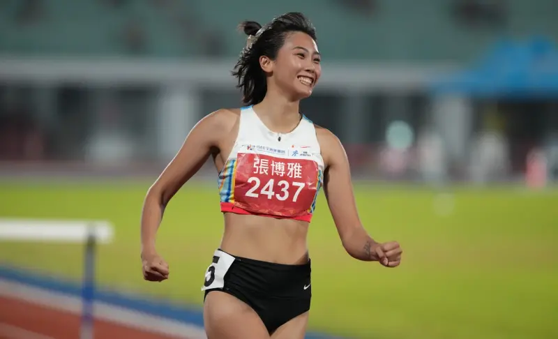 ▲「跨欄甜心」張博雅在114年全國運動會女子100公尺跨欄決賽中，以超風速成績12秒94奪金，創下生涯最佳，並逼近傳奇名將紀政12秒93全國紀錄。（圖／雲林全運會提供）
