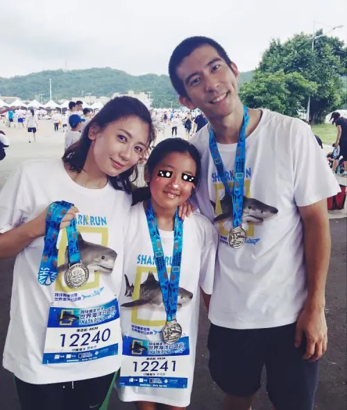 ▲修杰楷（右）當年入伍期間被封為「最帥役男」。（圖／翻攝自修杰楷臉書）